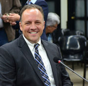David-Patey-Comparecencia-Asamblea-Legislativa-1.jpeg